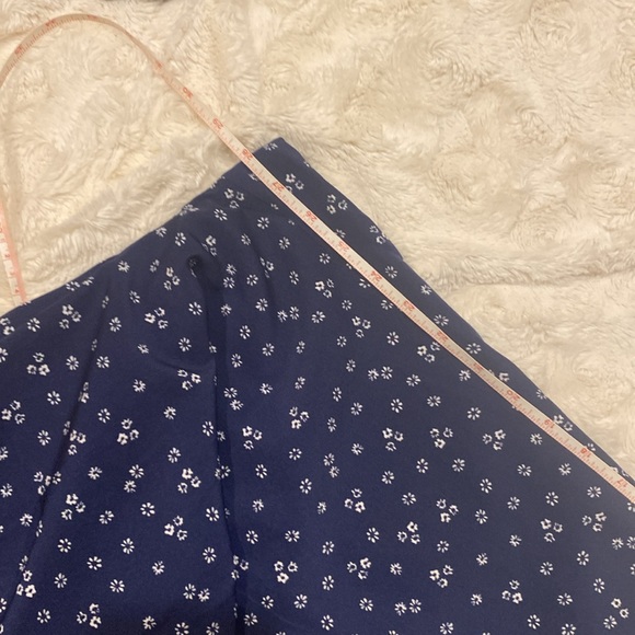 MICHAEL KORS navy blue pants with white flower print size Large - Picture 11 of 11